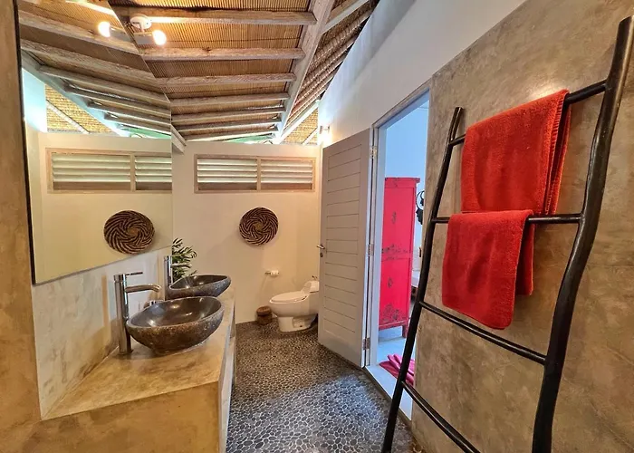 Teman Eden, 4br Prime Location * Seminyak (Bali)