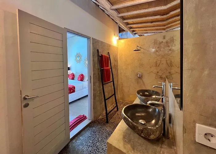 Teman Eden, 4br Prime Location * Seminyak (Bali)